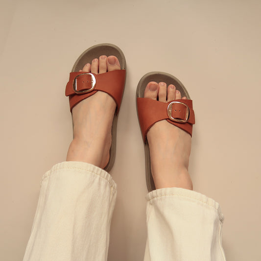 Bonnie in Vintage Tan (on beige sole)